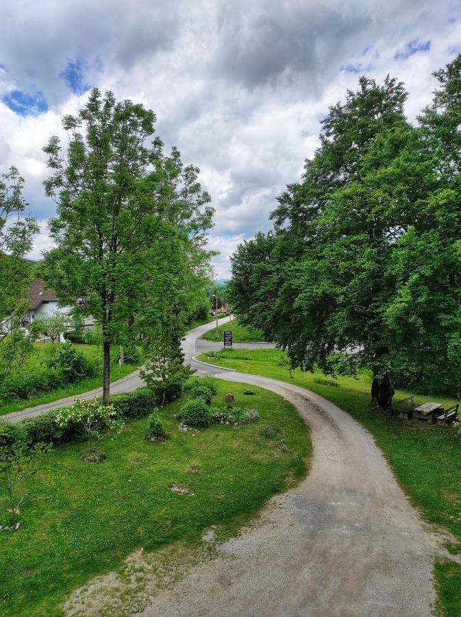 Attico Viva Bed & Breakfast Plitvicka Jezera Bagian luar foto