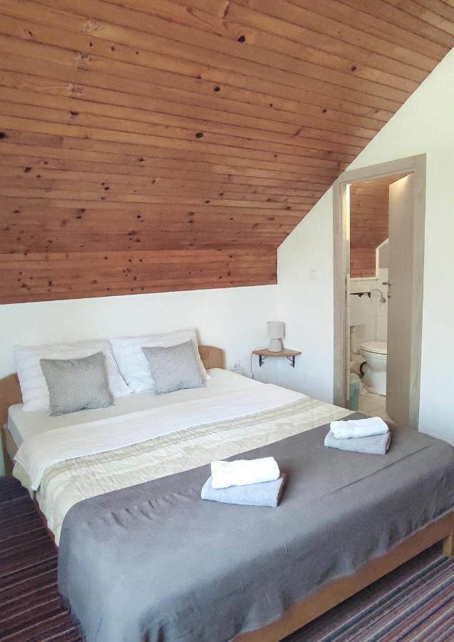 Attico Viva Bed & Breakfast Plitvicka Jezera Bagian luar foto